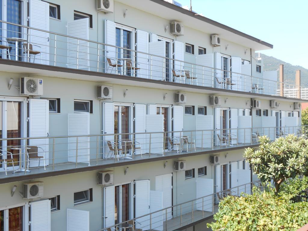 Hotel Neon Astron Kamena Vourla Exteriör bild