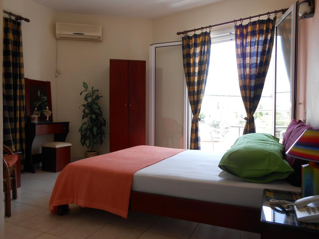 Hotel Neon Astron Kamena Vourla Rum bild